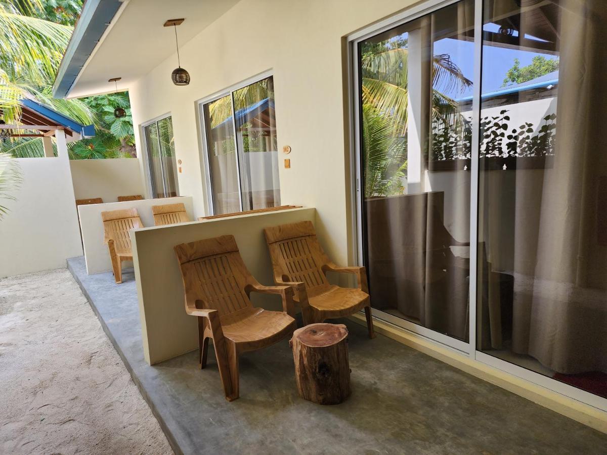 Dhigurah Dhonveli Boutique Hotel Exterior photo